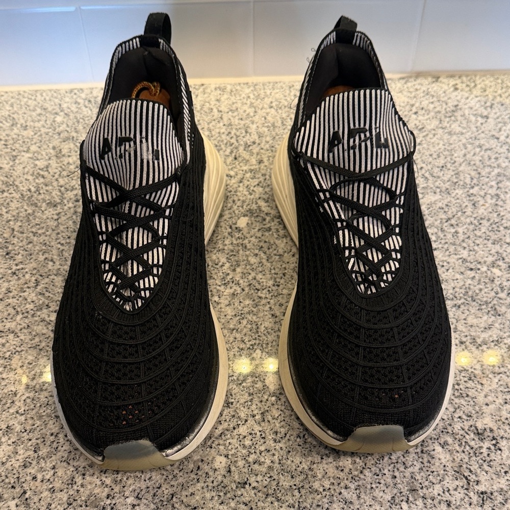 APL Zip Line Shies Size 11